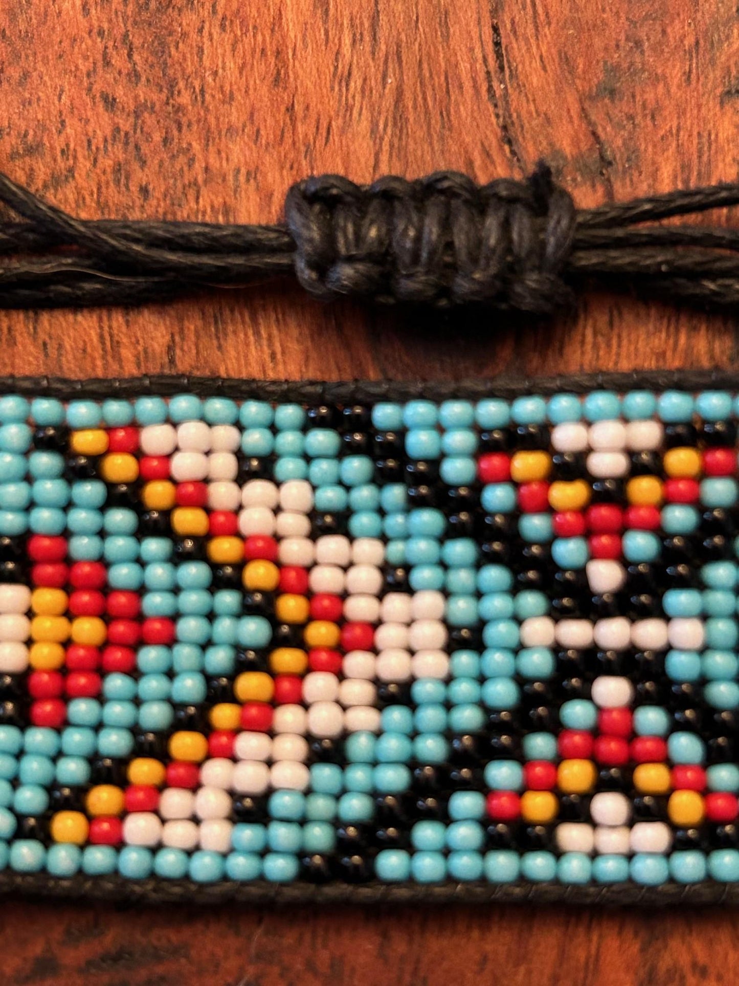 Unisex Hand-Beaded Pull-Tie Bracelet in Southwest Design 29557