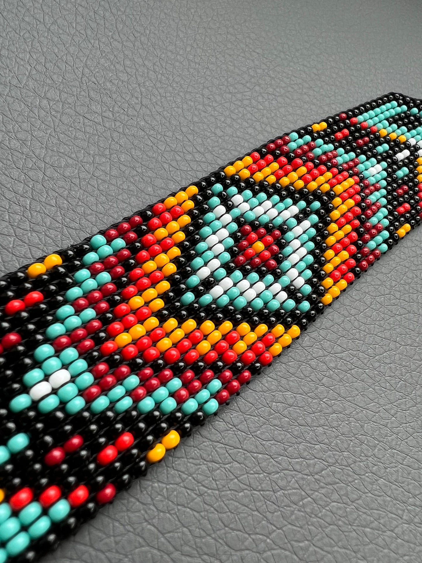 Geometric Huichol Bracelet, Tribal Geometric Bracelet, Beaded Cuff Bracelet, Native Beaded Bracelet, Seed Bead Bracelet, Authentic