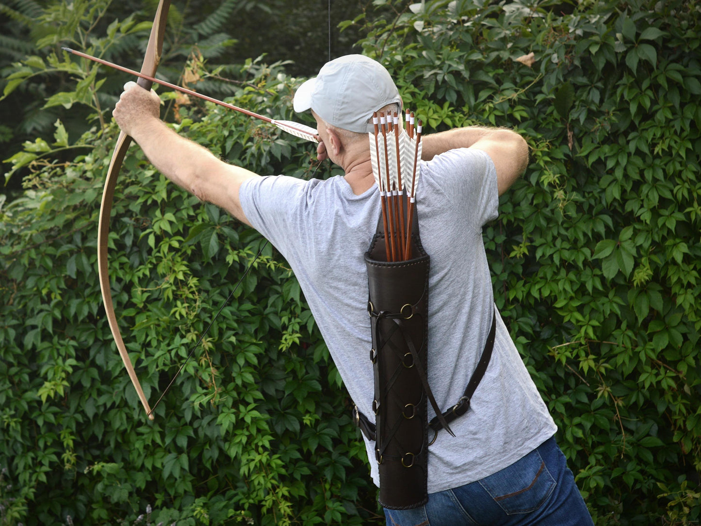 Semicircular, Back Quiver with Rings and Laced Edges