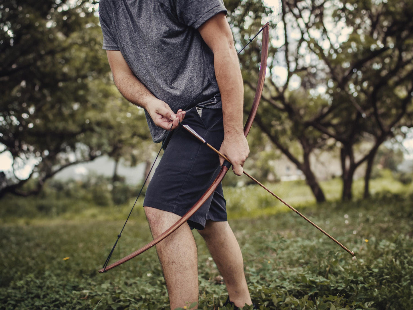 Adult Longbow: 30-35 Lb Draw Weight, Beginner Archery