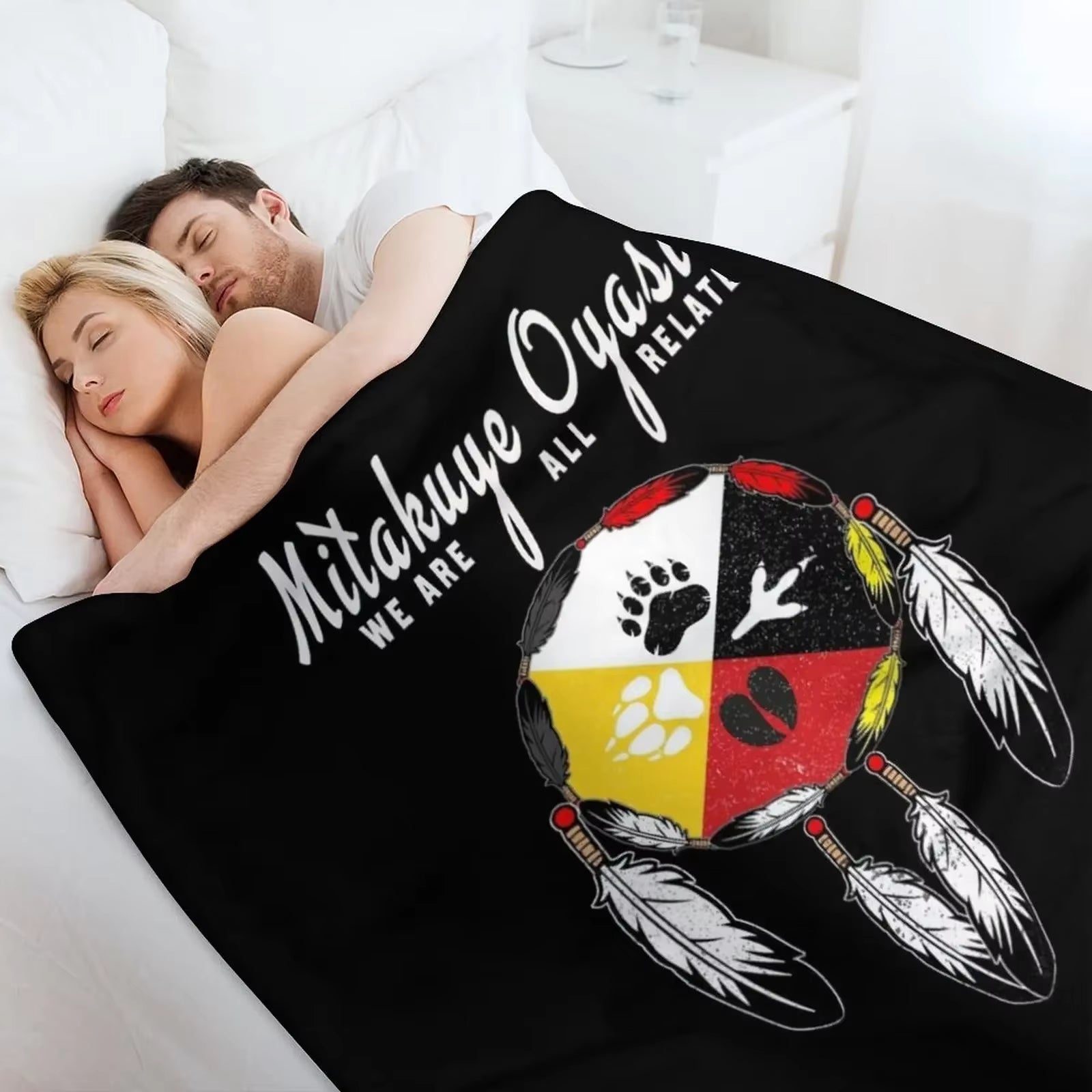 Native American Medicine Wheel - Spirit Animal Paws Mitakuye Oyasin Throw Blanket Designers Heavy Nap Flannel Fabric Blankets
