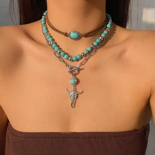 3Pcs Set Vintage Ethnic Style Bull Head Pendant Necklace for Women Exquisite Green Stone Beads Clavicle Chain Jewelry