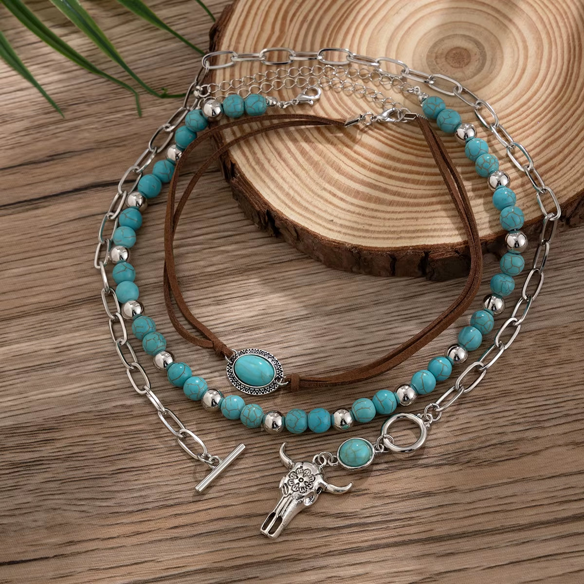 3Pcs Set Vintage Ethnic Style Bull Head Pendant Necklace for Women Exquisite Green Stone Beads Clavicle Chain Jewelry