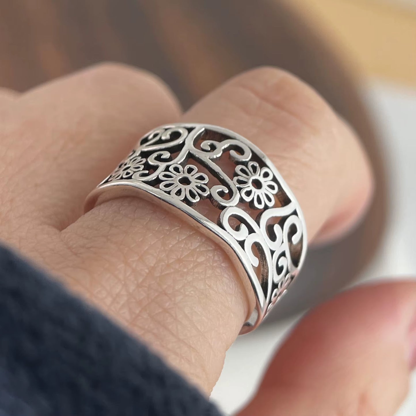 925 Sterling Silver Rings for Women Couple Minimalist Handmade Simple Hollow Flower Ring Fine Jewelry Gift Prevent Allergy