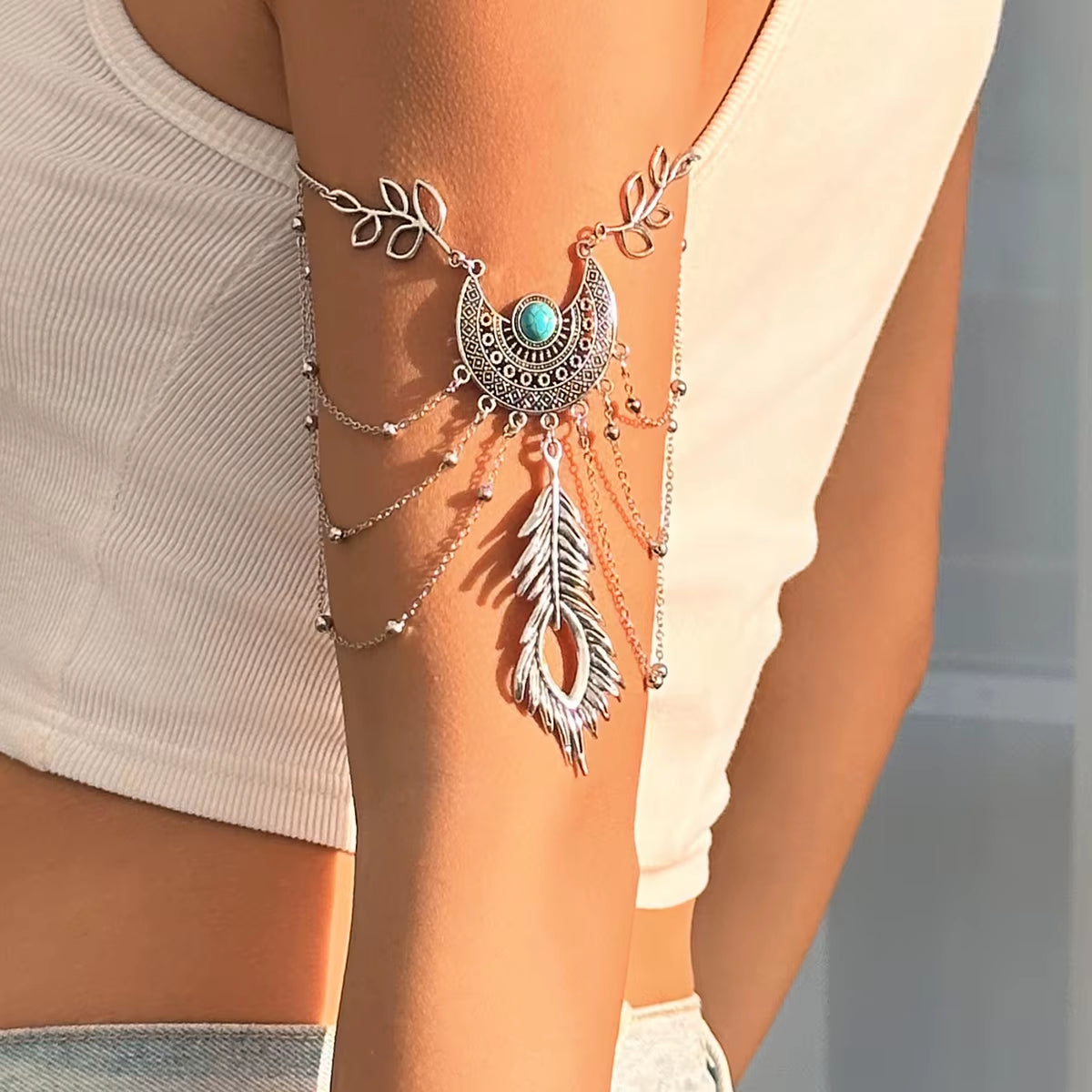 Vintage Metal Feather Pendant Upper Arm Bracelet Boho Metal Pattern Metal Arm Bracelet Women Indian Dance Body Jewelry
