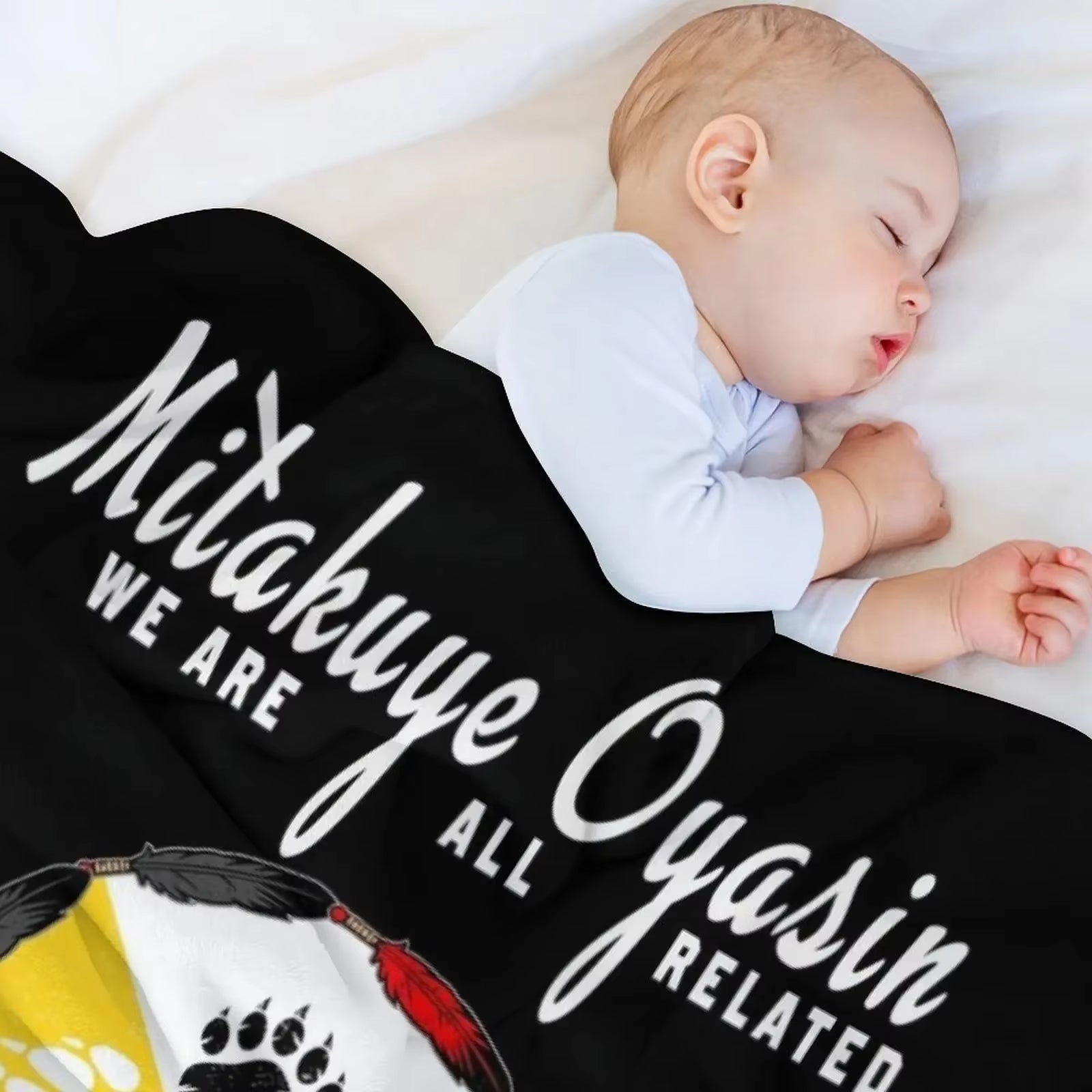 Native American Medicine Wheel - Spirit Animal Paws Mitakuye Oyasin Throw Blanket Designers Heavy Nap Flannel Fabric Blankets