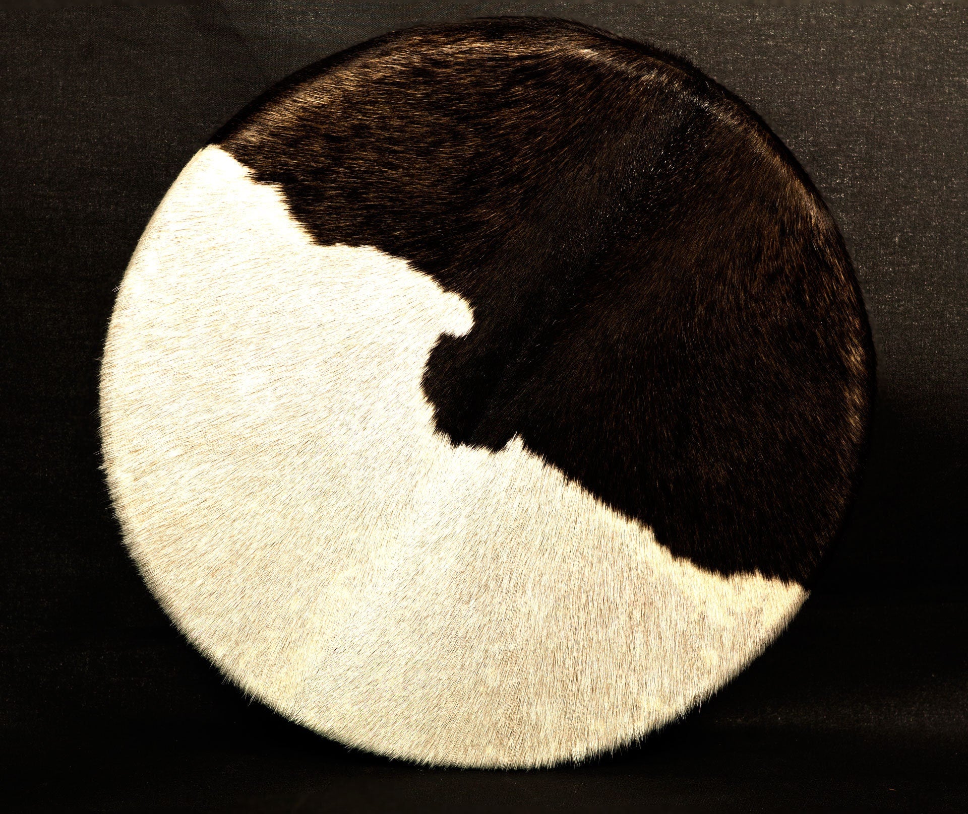 Terre Shaman Drum Made of Goat Skin with Hair - Viking Leather Style - Melodic Rituals, Cultural Artistry, Musical Gift