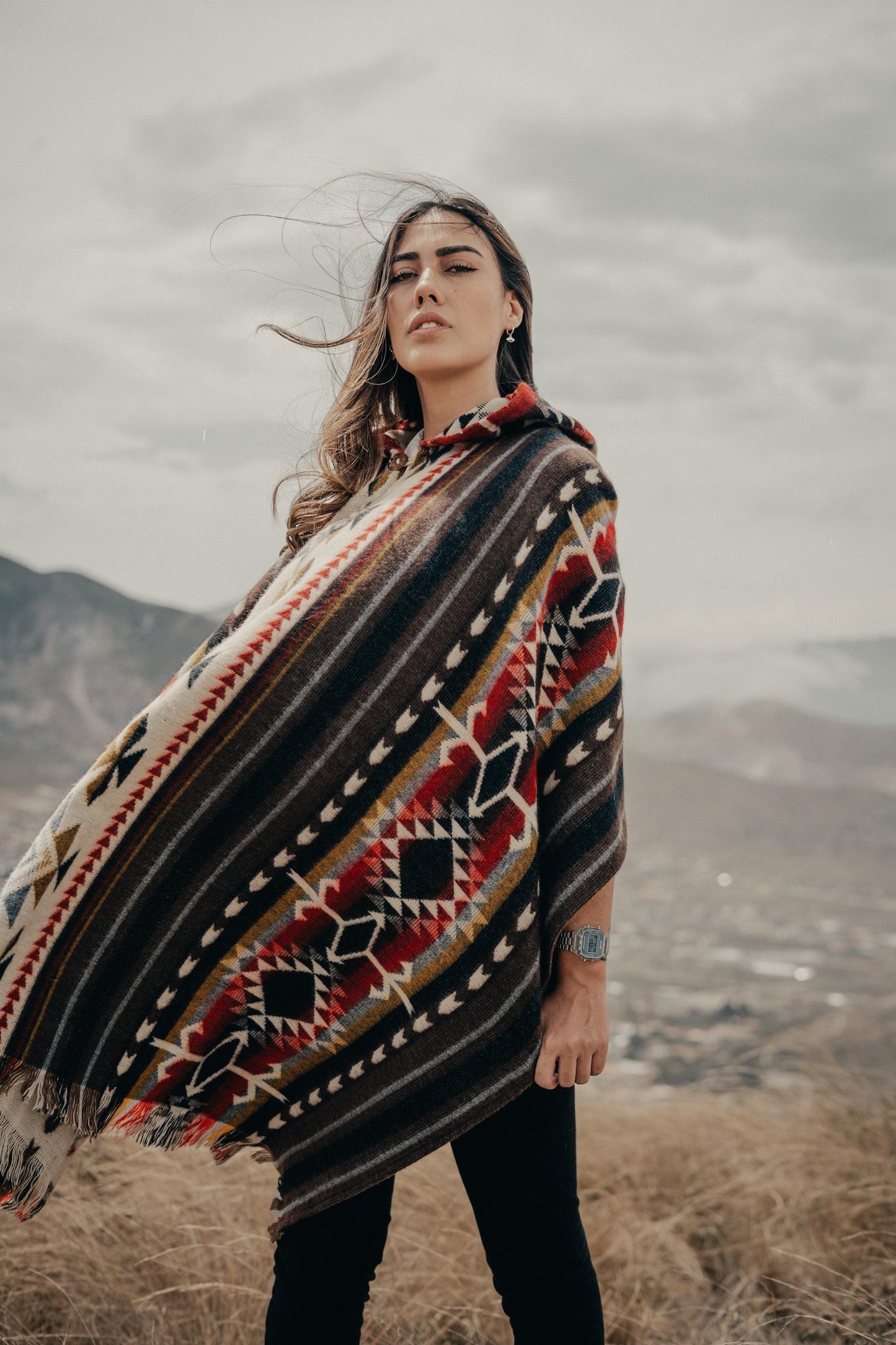 Alpaca World | Alpaca Ponchos for Men and Women | Handmade with the Best Baby Alpaca Wool Material by Ecuadorian Artisans