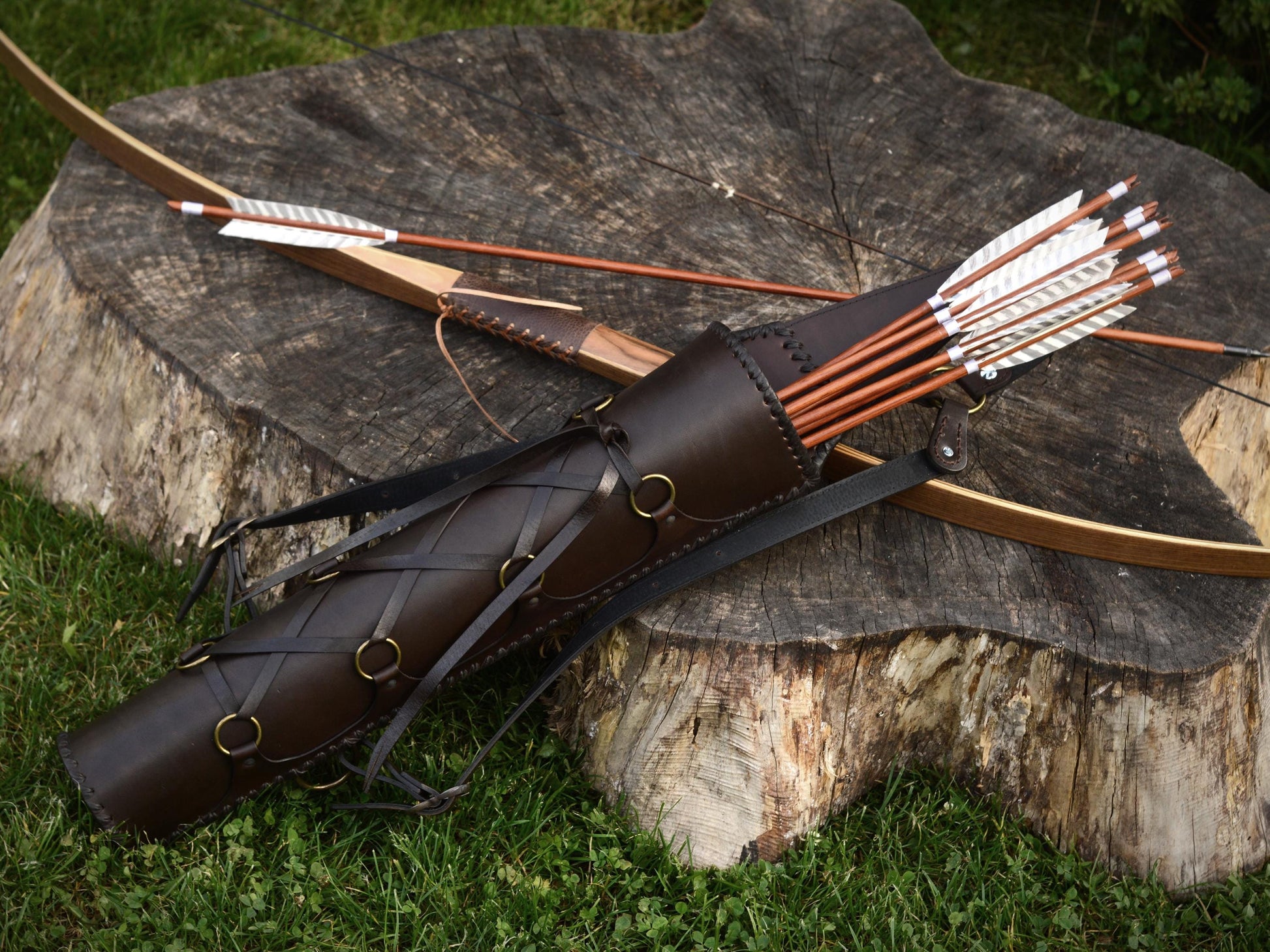 Semicircular, Back Quiver with Rings and Laced Edges