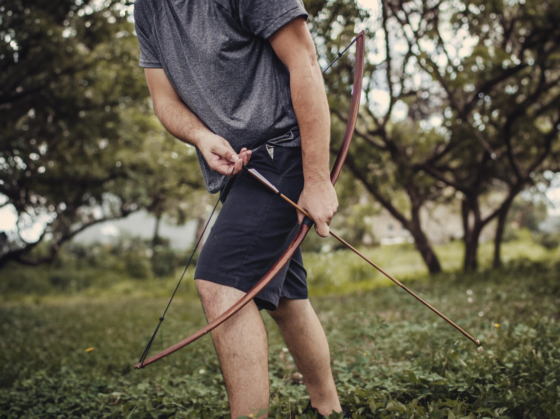 Adult Longbow: 30-35 Lb Draw Weight, Beginner Archery