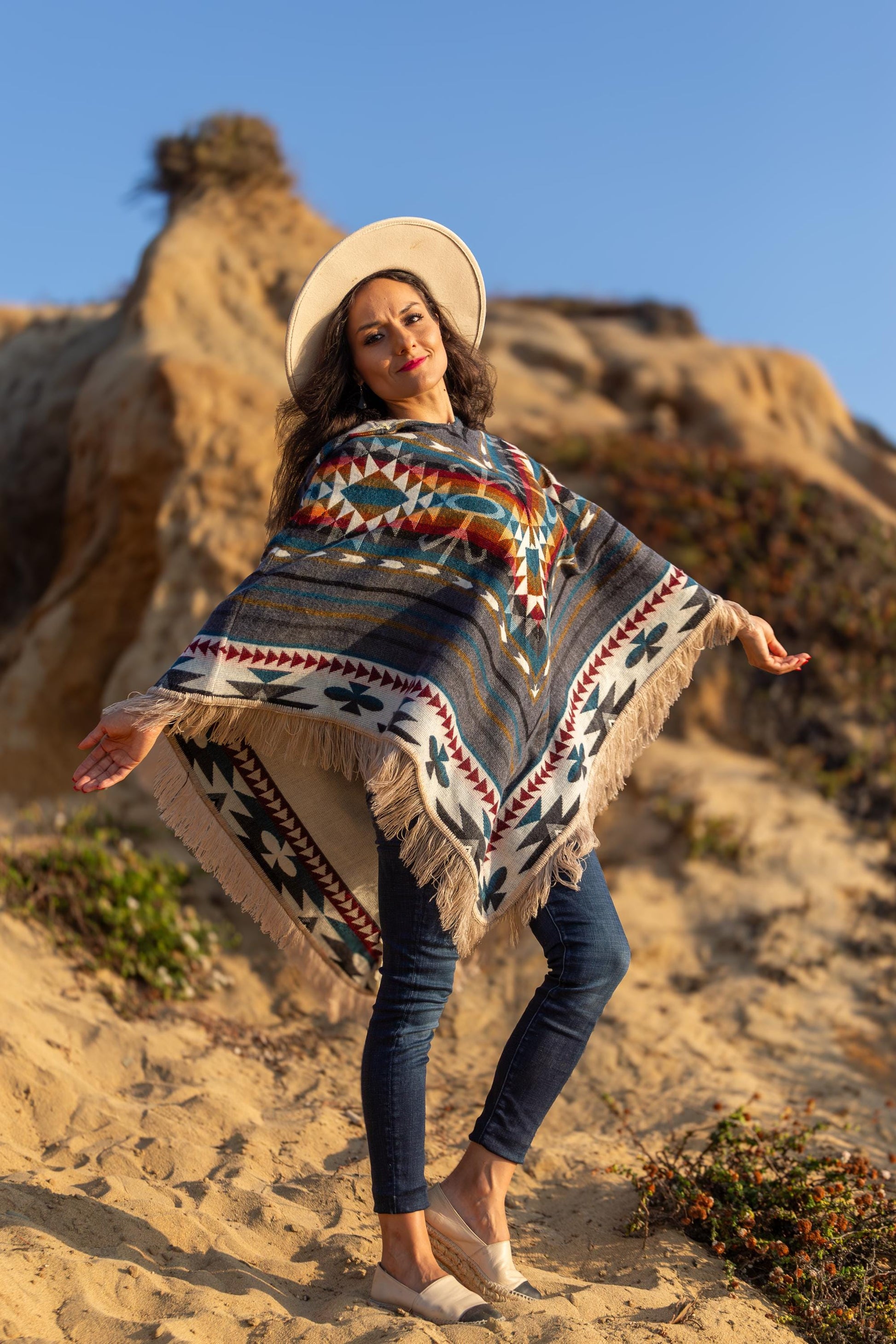 Alpacaponcho L/XL Hooded Cape, UNISEX,
