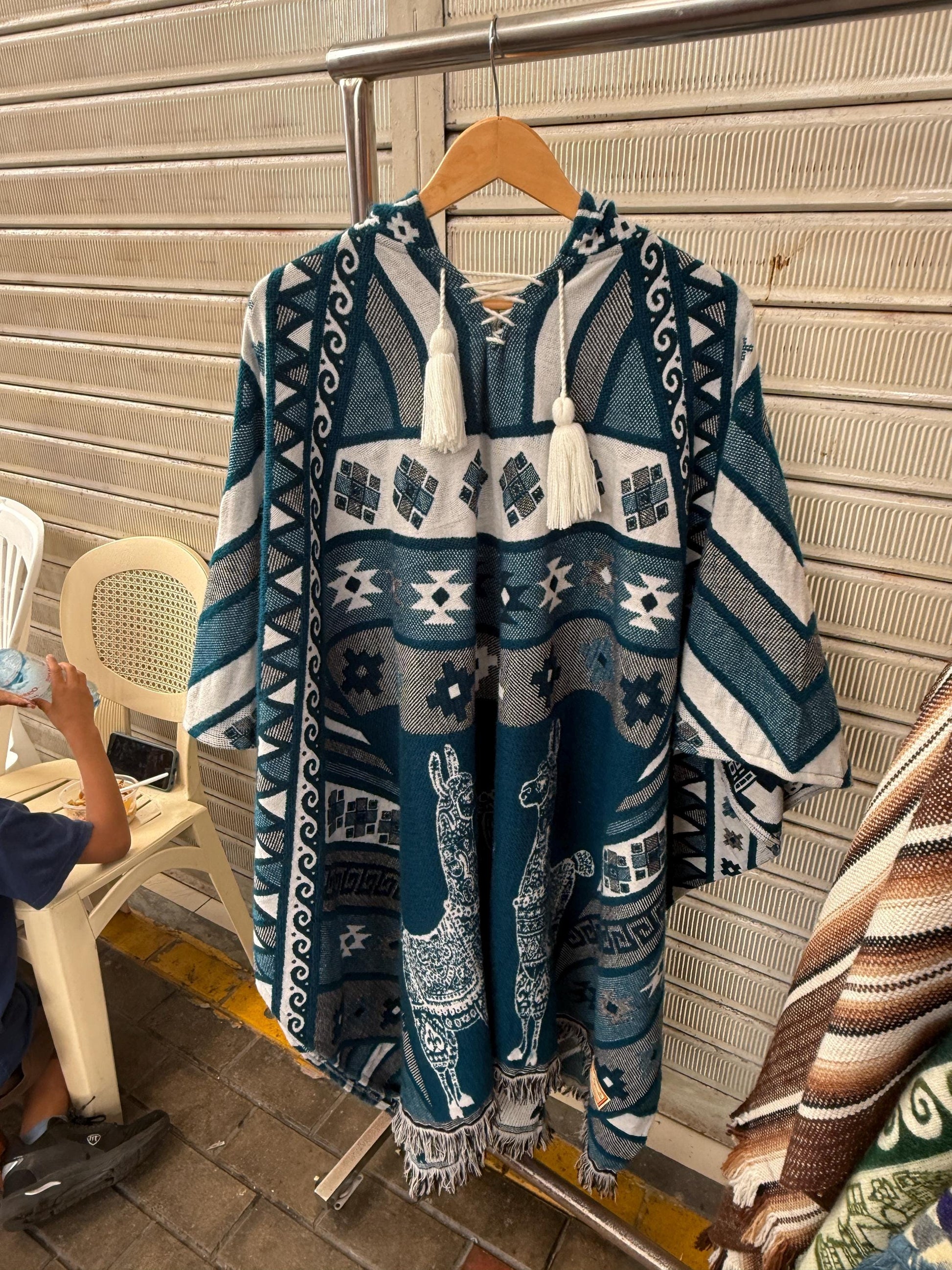 Peruvian Alpaca Poncho (Ethnic-Style Shawl)