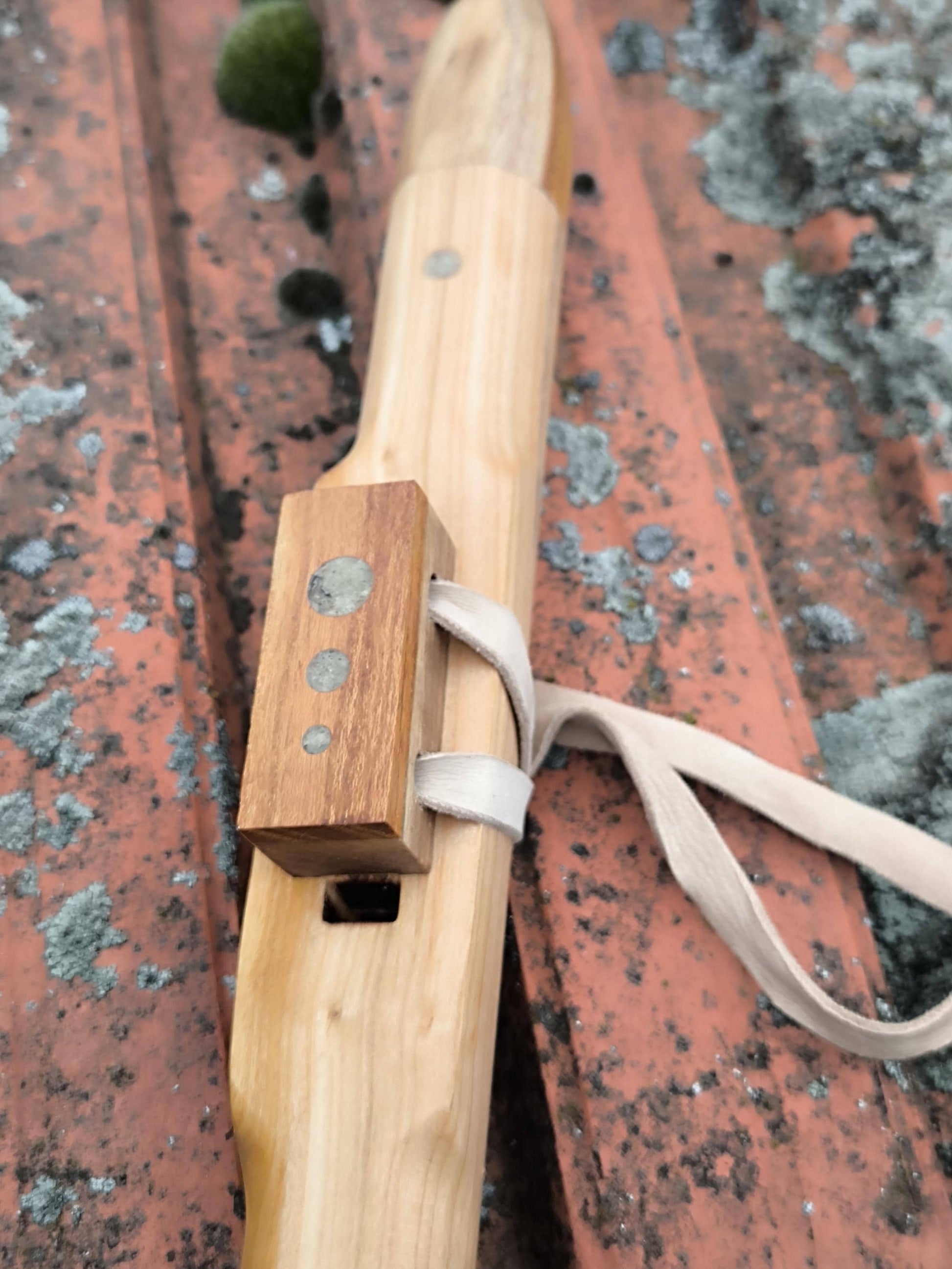 Handmade Cherry Wood Native Flute: G Key, 432Hz, Peridot Inlay
