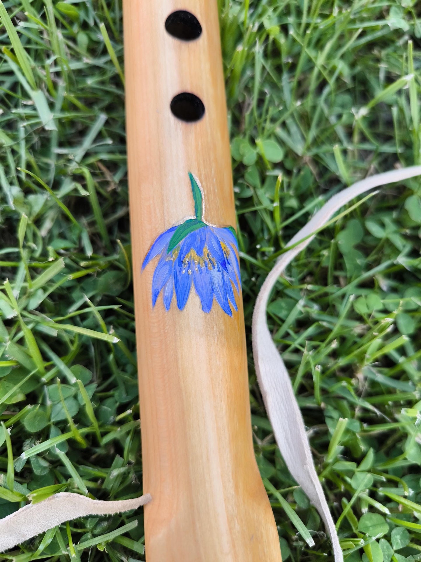 Handmade Cherry Wood Native Flute: G Key, 432Hz, Peridot Inlay