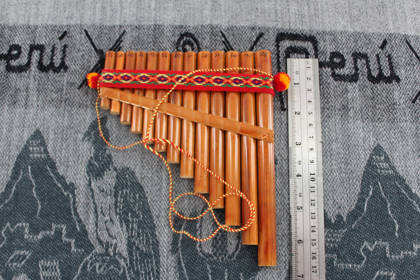Peruvian Bamboo Pan Flute: 13 Tones, Beginner Instrument